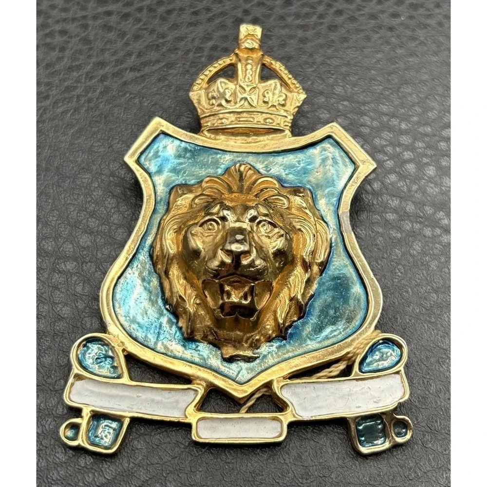 Vintage Accessocraft NYC Lion Shield Brooch Gold Tone Blue Enamel Leo Zodiac